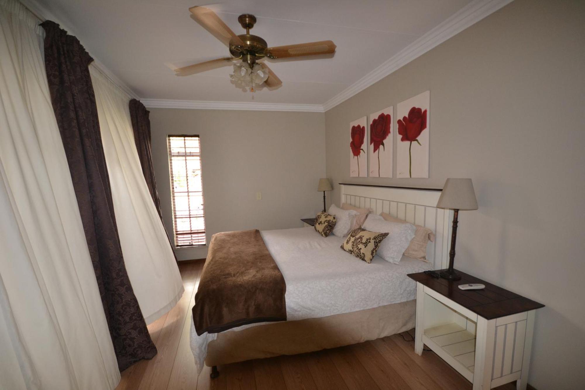 Accommodation At Vans No Loadshedding เซนทูเรียน ภายนอก รูปภาพ