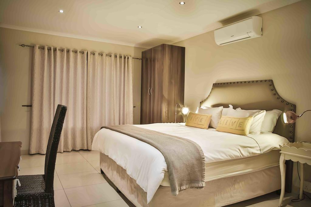 Accommodation At Vans No Loadshedding เซนทูเรียน ภายนอก รูปภาพ