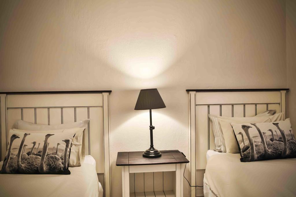Accommodation At Vans No Loadshedding เซนทูเรียน ภายนอก รูปภาพ